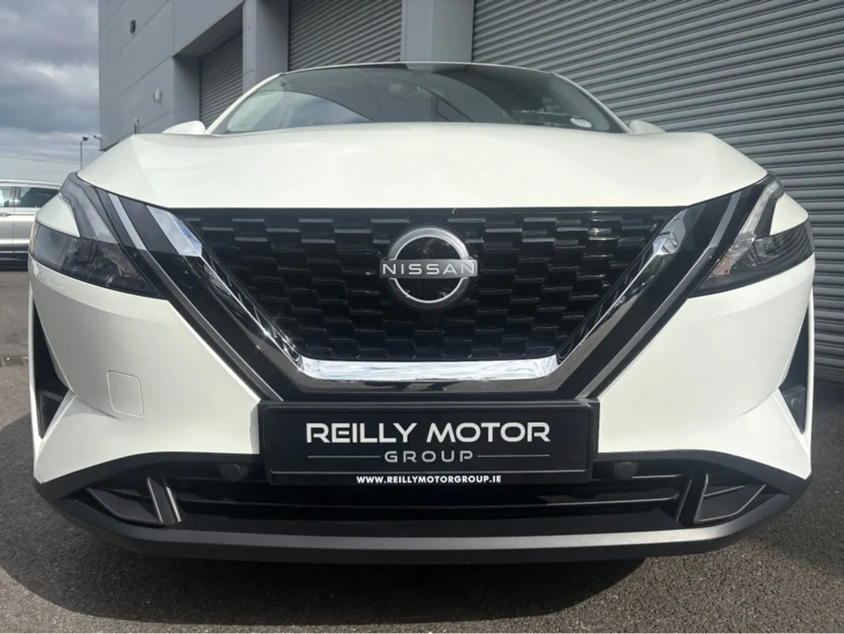 Nissan QASHQAI 1.3 Petrol SV - Image 2