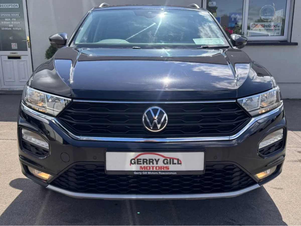 Volkswagen T-Roc Design 1.6 TDI Manual 6speed FWD - Image 2