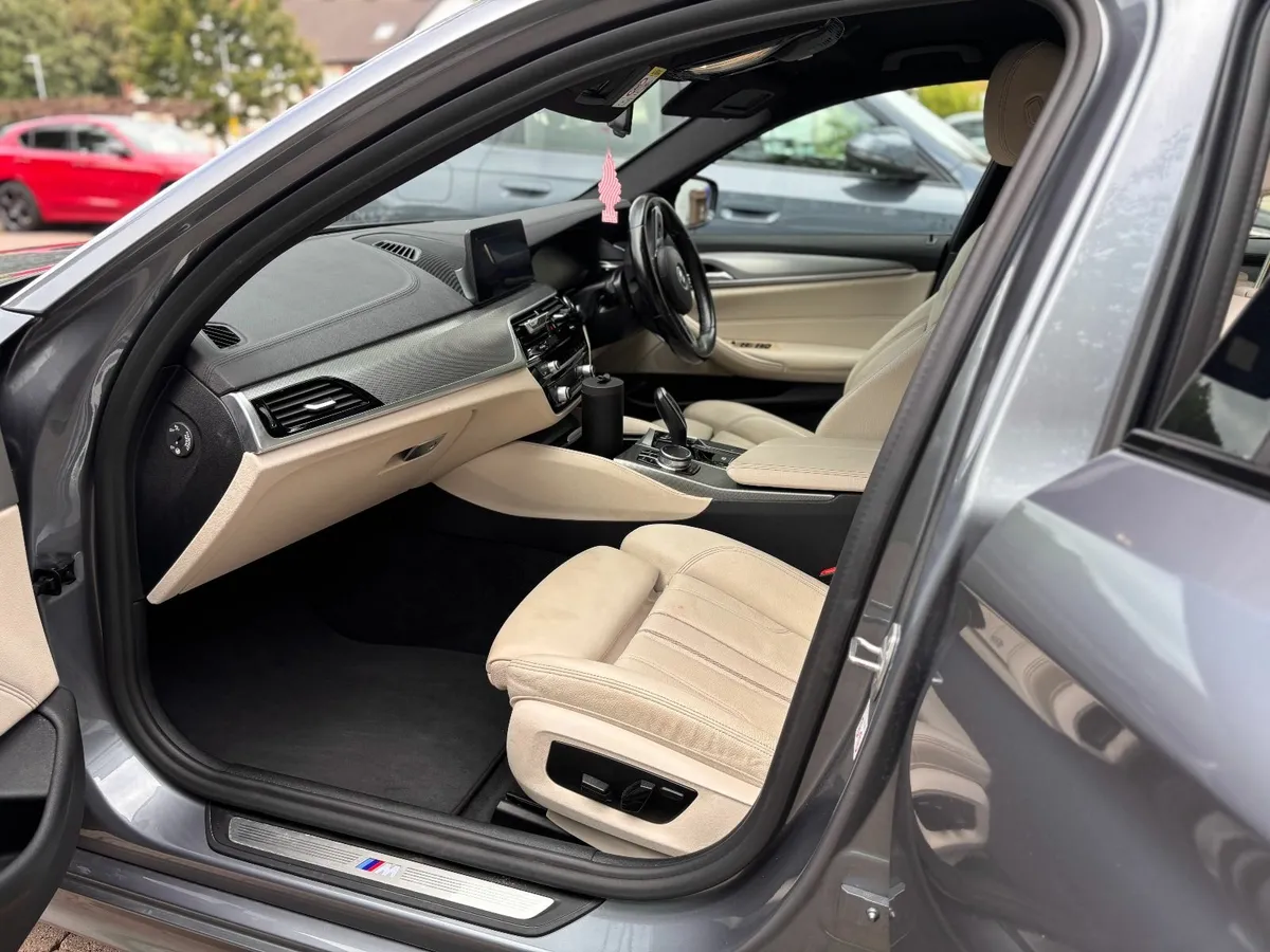 BMW 5-Series 2020 - Image 2