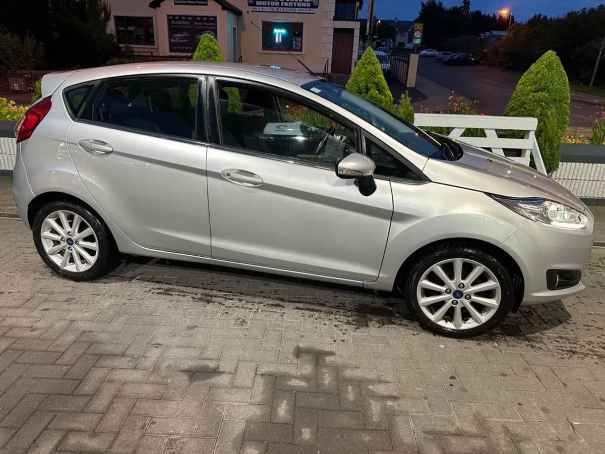 Ford Fiesta 1.25 Petrol Titanium 69km - Image 3