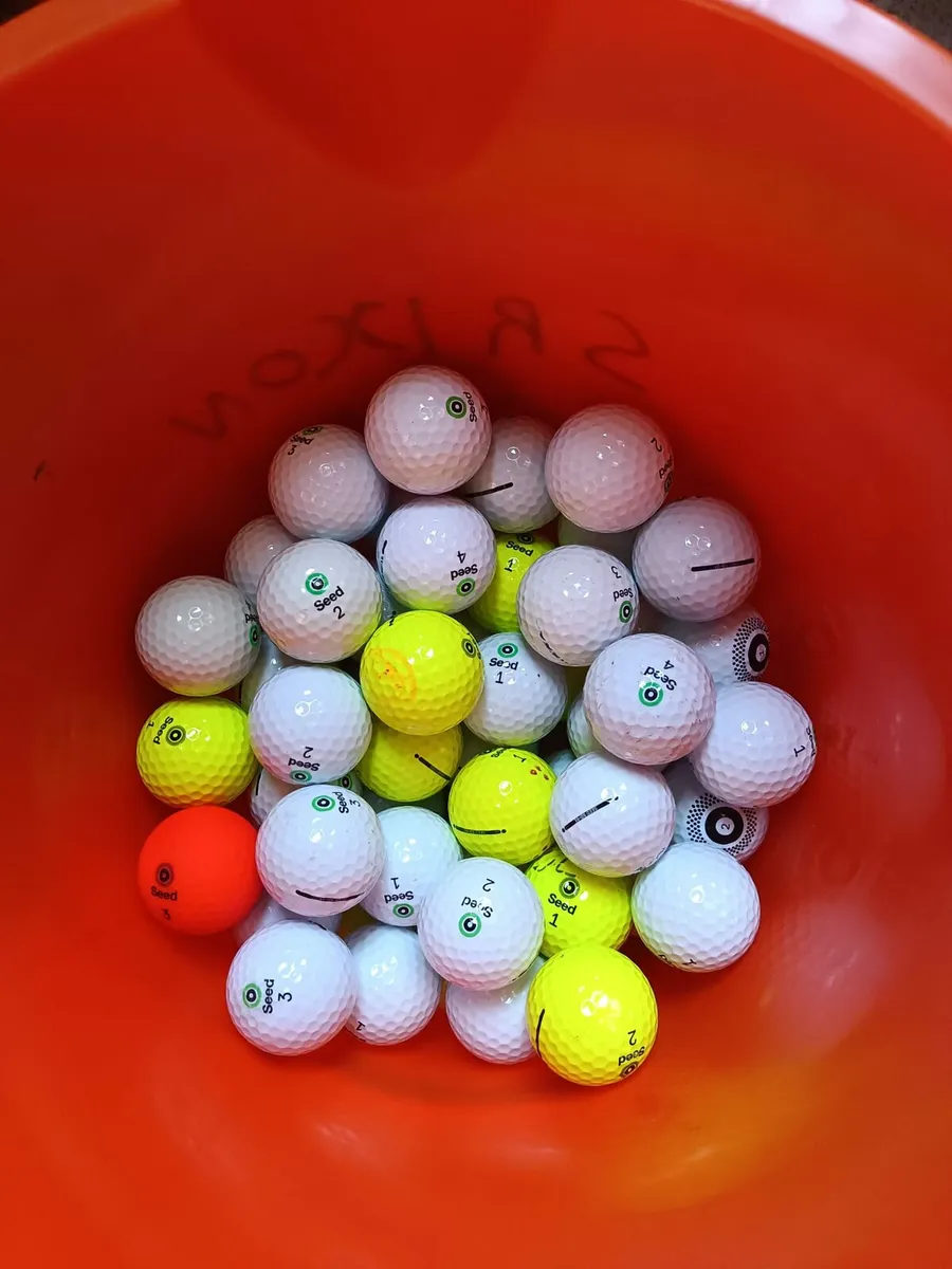 Golf balls - Image 1