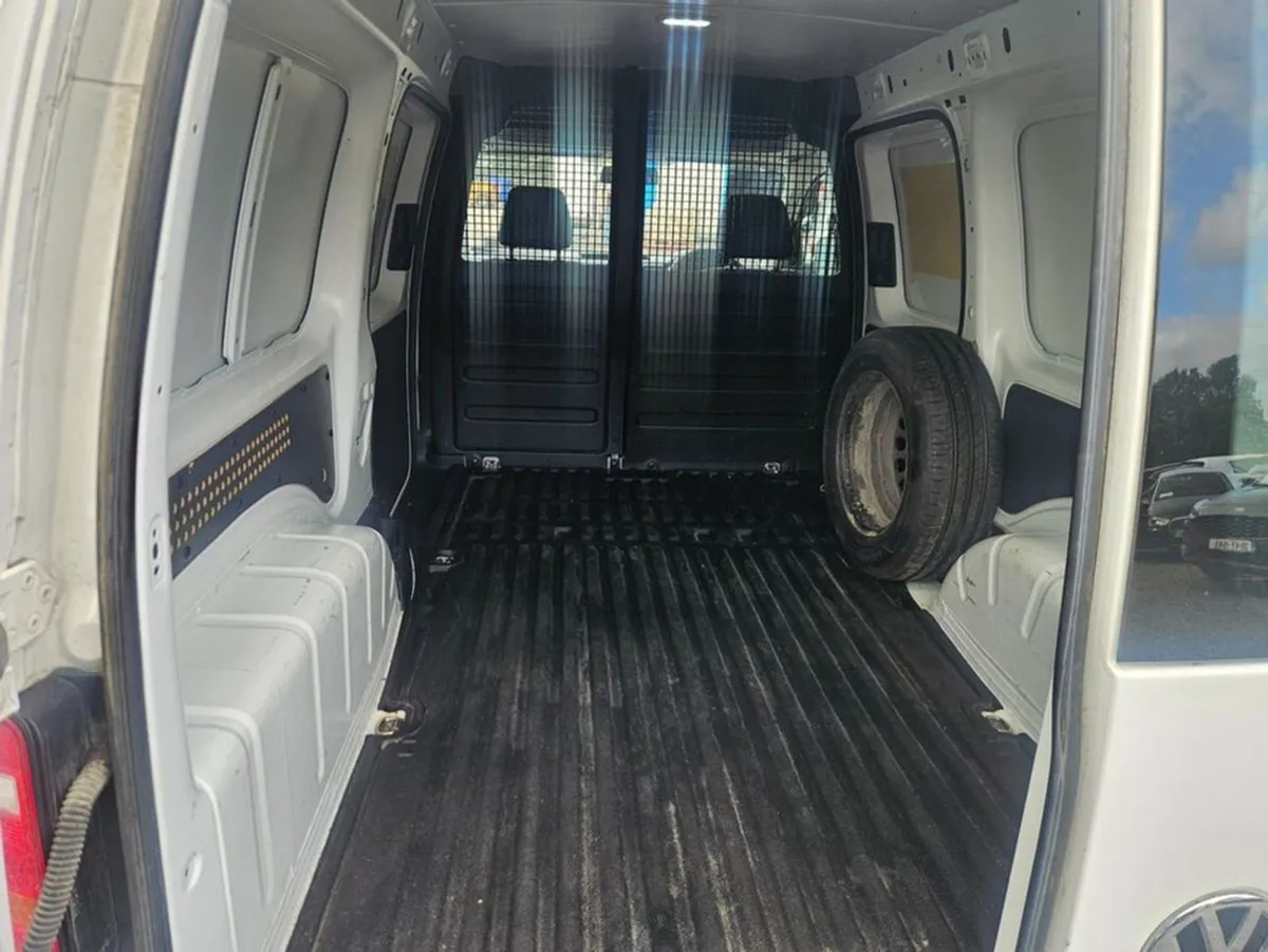 Volkswagen Caddy PVM TDI 102HP M5F 5DR - Image 3