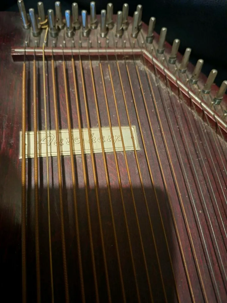 Traditional Vintage Lyreharp - Image 4
