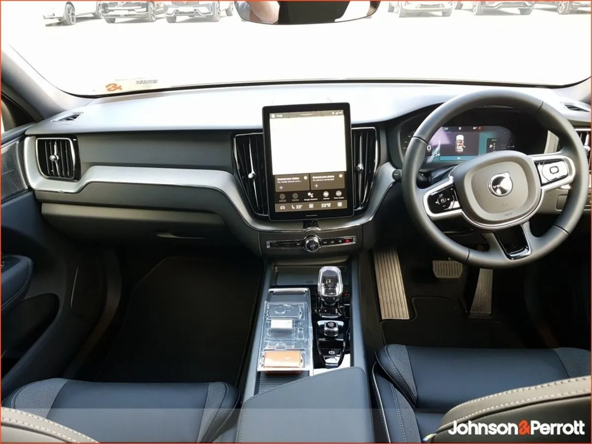 Volvo XC60 T6 350 bhp AWD Plus Black Edition - (c - Image 2