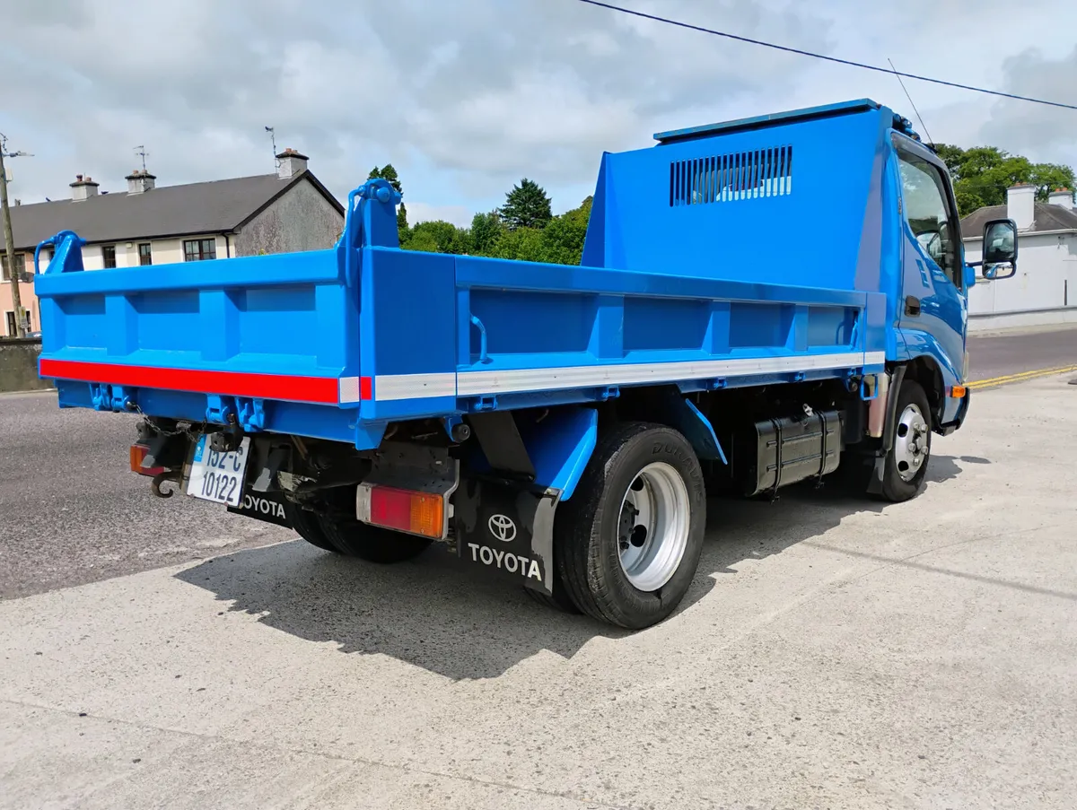 4.0 DIESEL DYNA TIPPER 4795 KGS - Image 2
