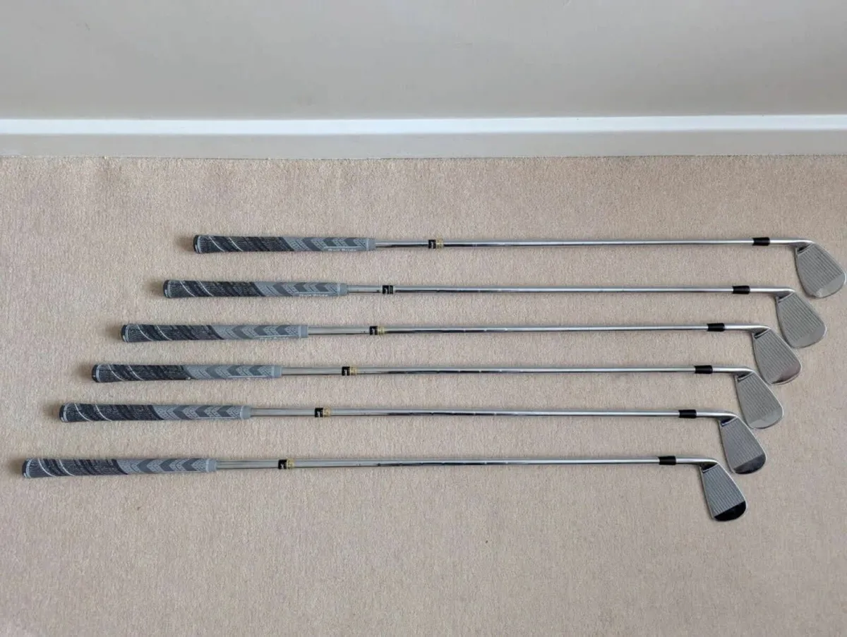 Titleist AP2 710 Iron Set (5 - PW) - Image 1