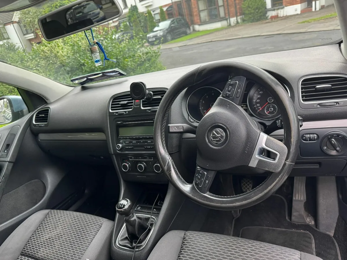 Volkswagen Golf 2009 - Image 4
