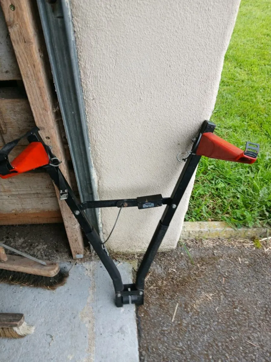 Bicycle carriers