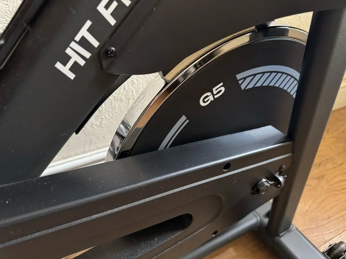 Hit Fitness G5 exercise bike - Image 1