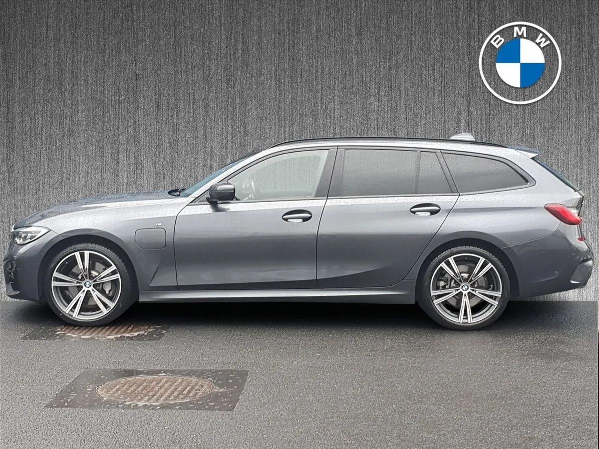 BMW 3 Series 330e Xdrive M Sport Touring - Image 4