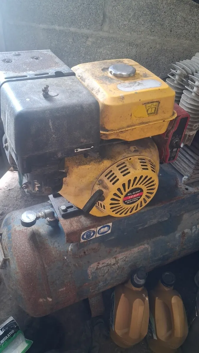 Petrol air compressor - Image 2