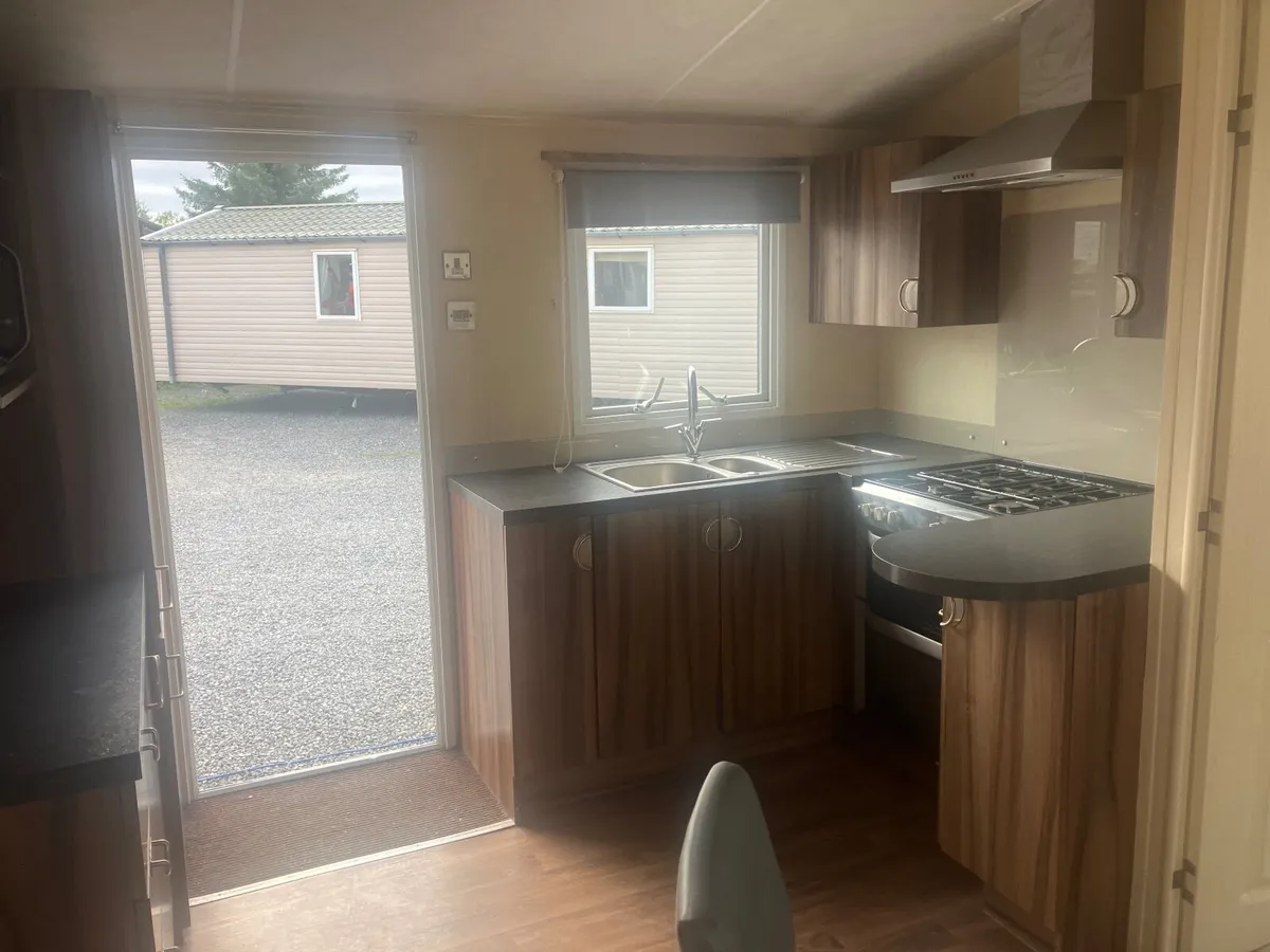 CLASSY 3 BED THATS RIGHT PRICED FOR YOU - Image 3