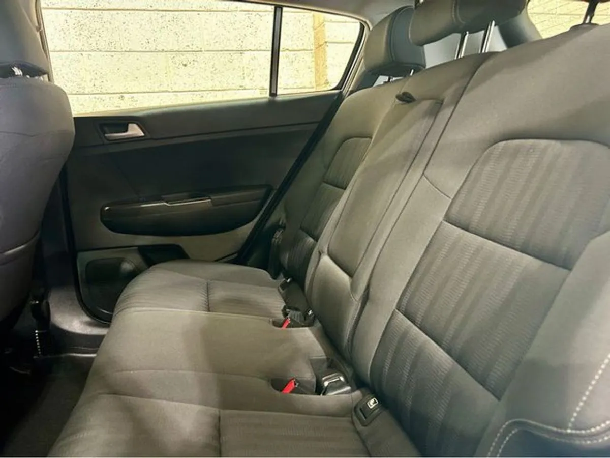 Kia Sportage LX 5DR - Image 4