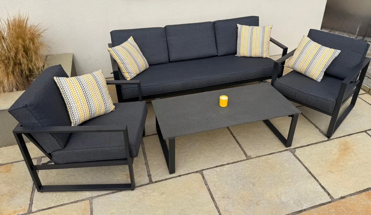 Patio Furniture Set - Image 1