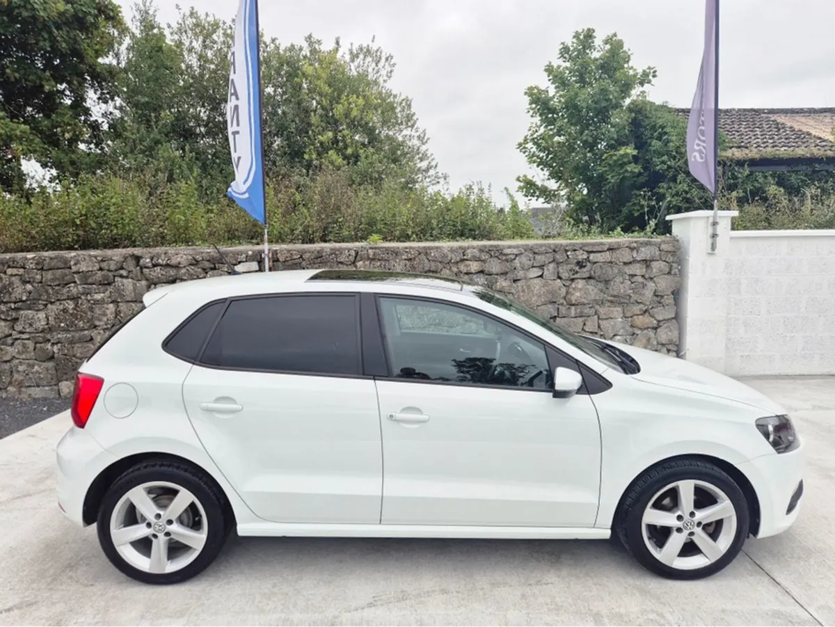 Volkswagen Polo FUN 1.0 60hp Manual 5speed 5DR - Image 1