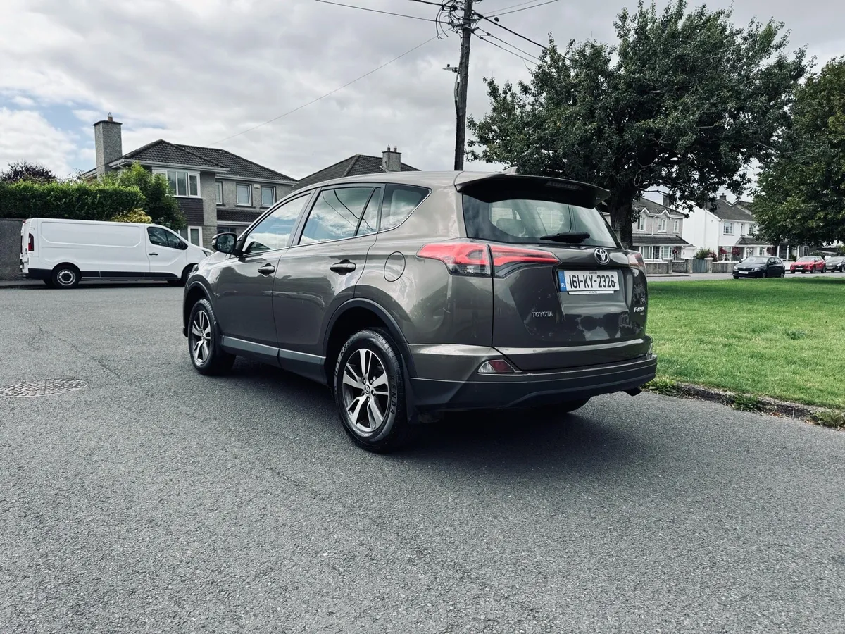 Toyota Rav4 2.0d Mint Condition - Image 3