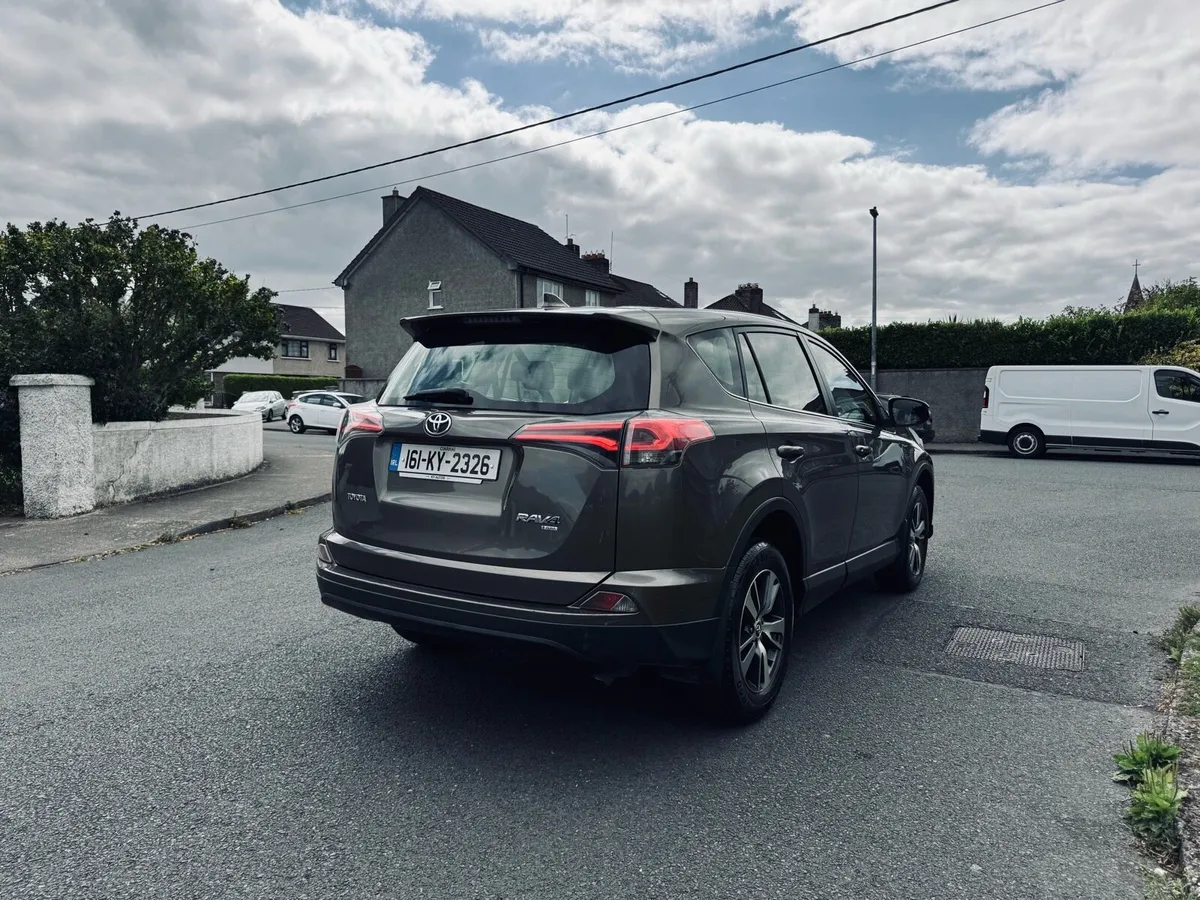Toyota Rav4 2.0d Mint Condition - Image 4