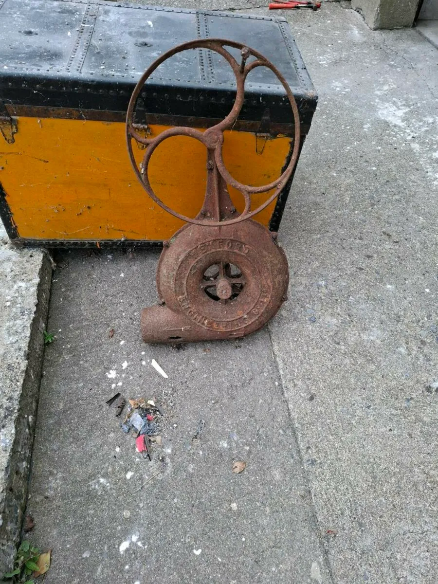 House items - Image 1