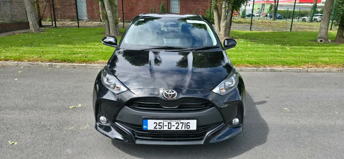 2025 Toyota Yaris Hybrid 1.5 Petrol - Image 3