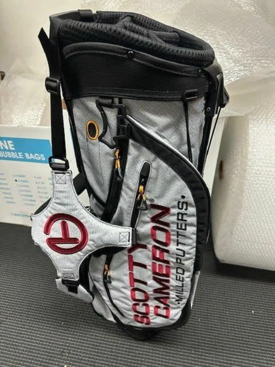 Scotty Cameron geo pathfinder stand bag - Image 1