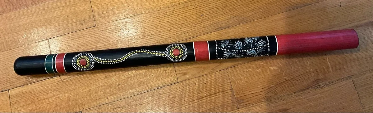 DIDGERIDOO. Hand Painted and Carved - Image 1
