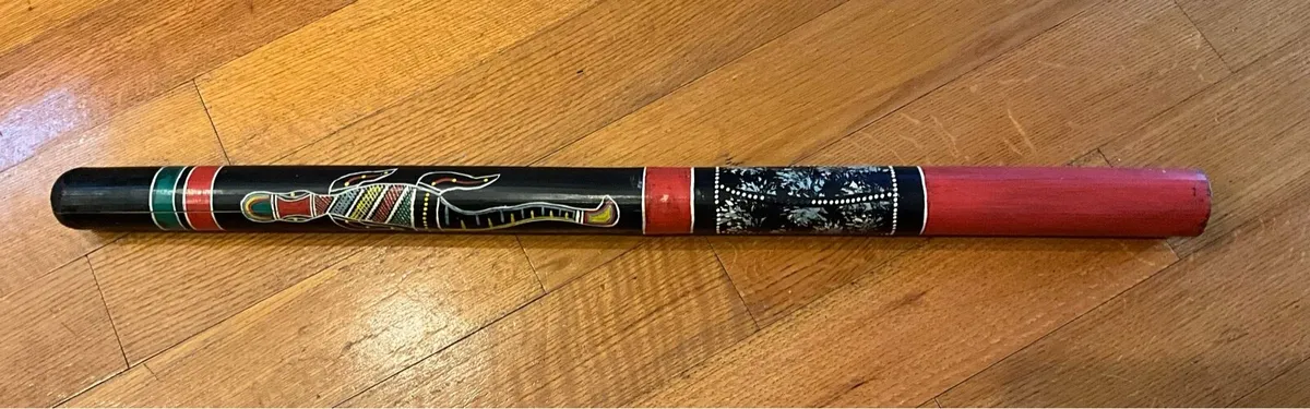 DIDGERIDOO. Hand Painted and Carved - Image 3