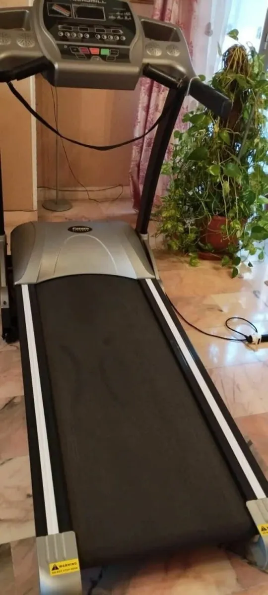 electric treadmill - Image 1