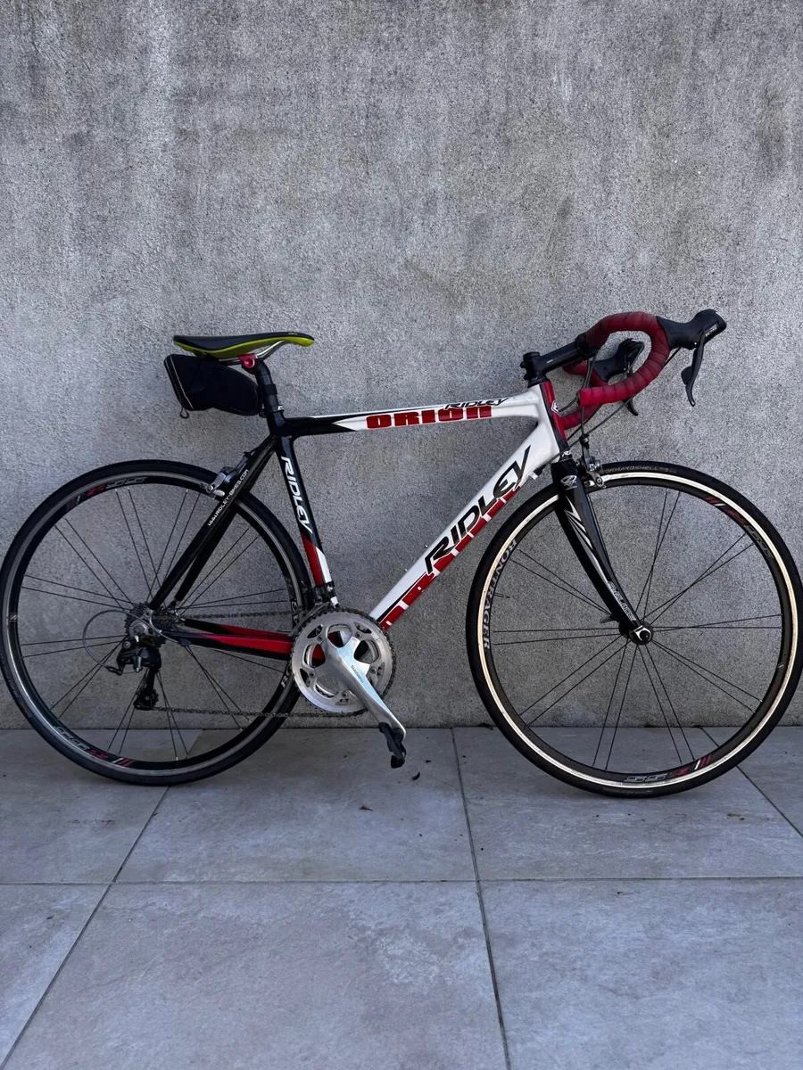 Race bike - Image 1