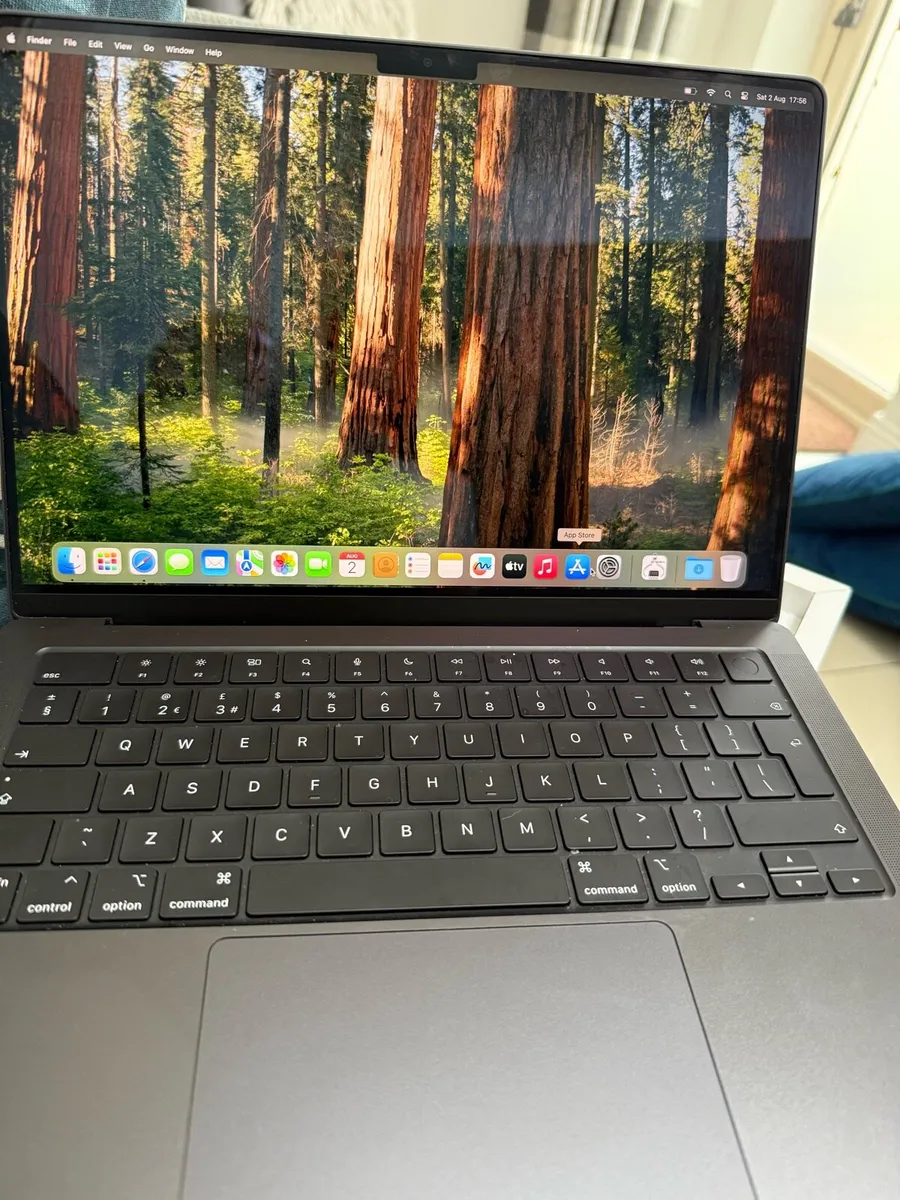 MacBook Pro - Image 2