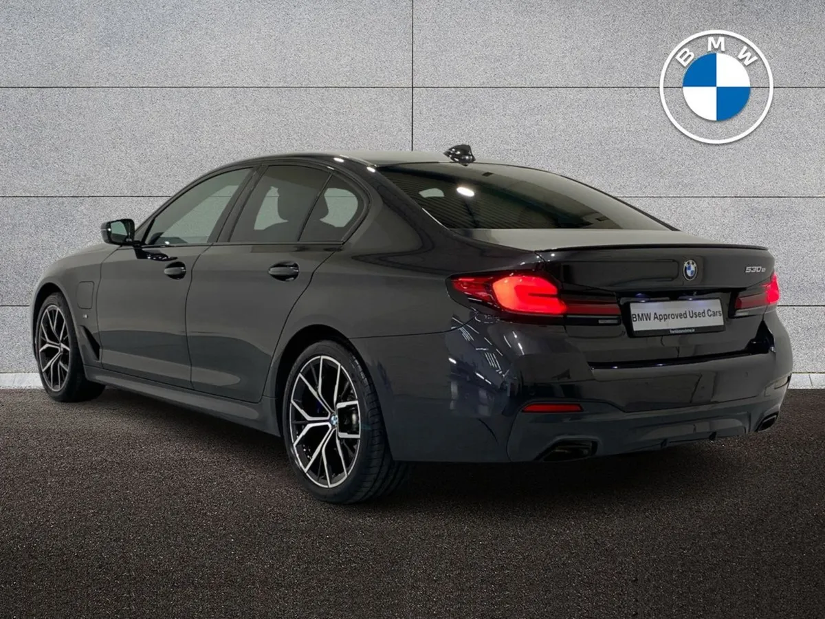 BMW 5 Series 530e M Sport Saloon - Image 3