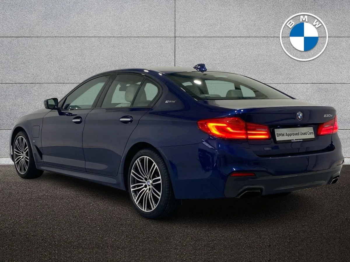 BMW 5 Series 530e M Sport Iperformance Saloon - Image 3