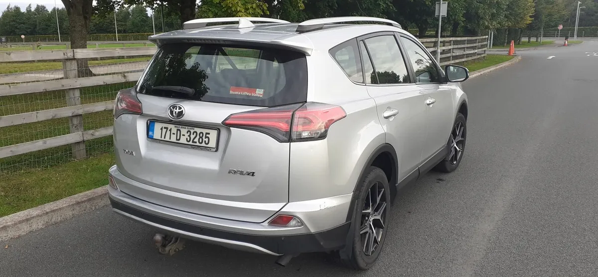 Toyota RAV4 2.0 D4D Luna Sport, 2017 - Image 3