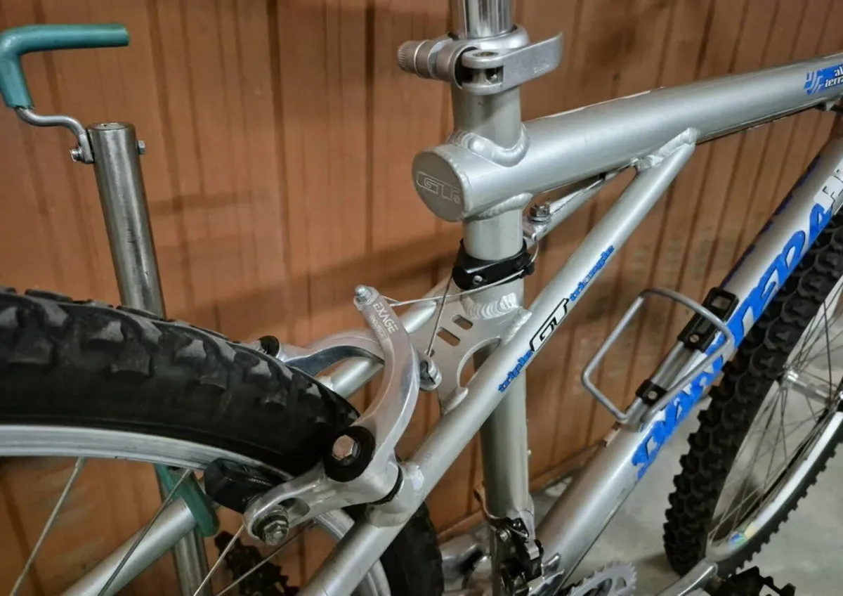 GT All Terra Pantera, Bike - Image 3
