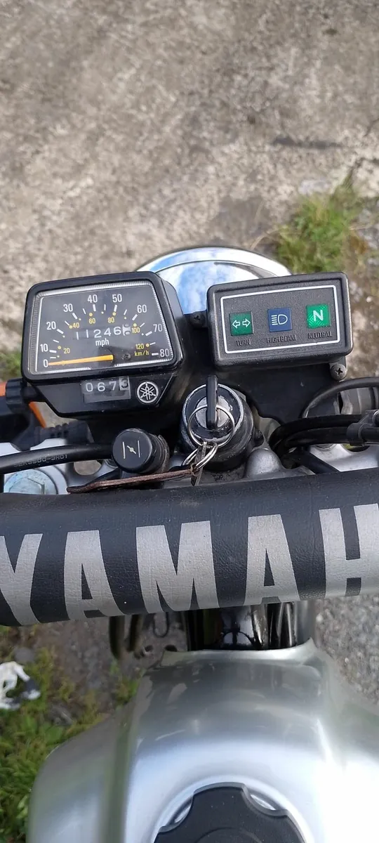 YAMAHA 125 2003 - Image 2