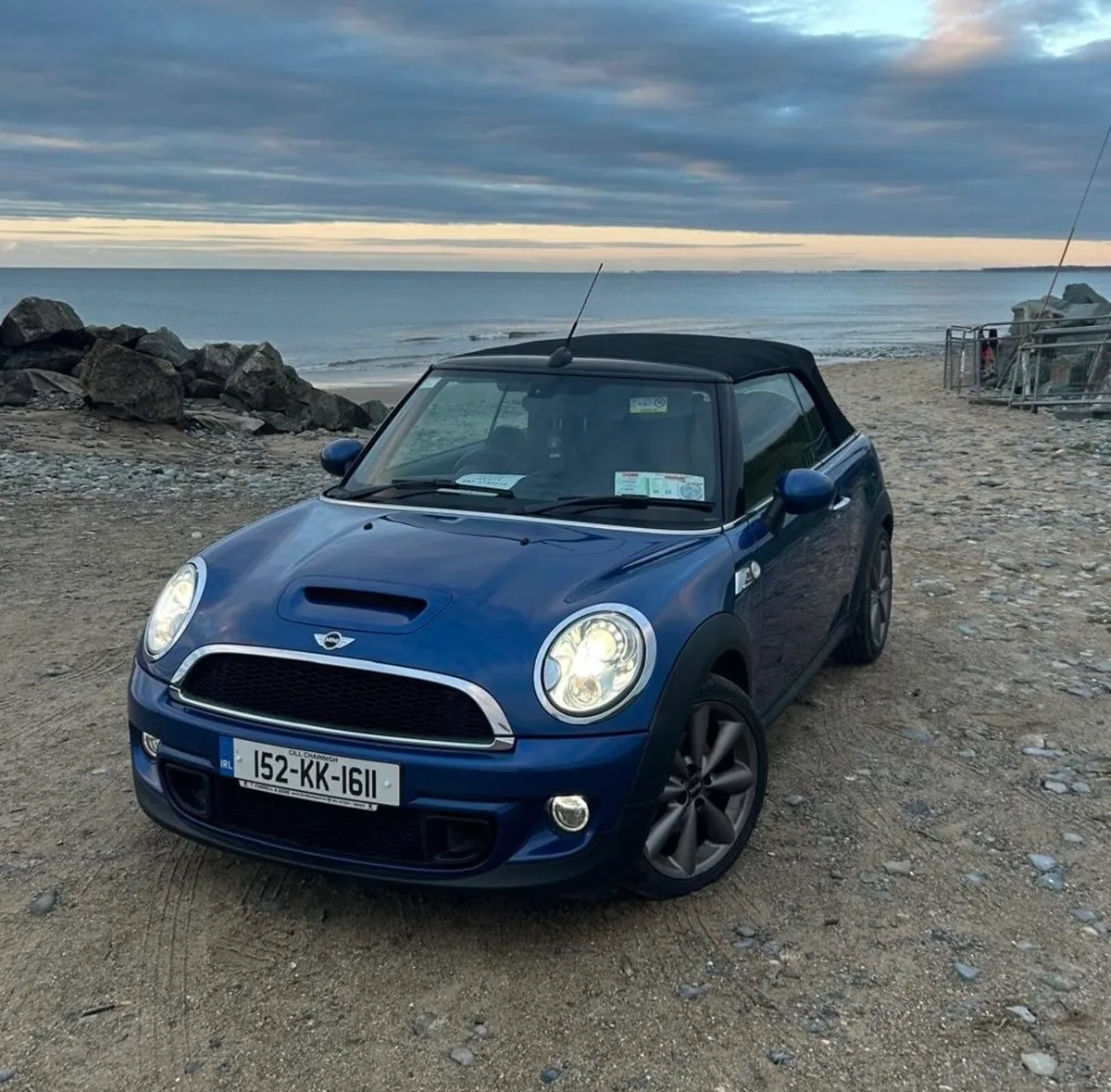 MINI COOPER S CONVERTIBLE - STUNNING BLUE - Image 1
