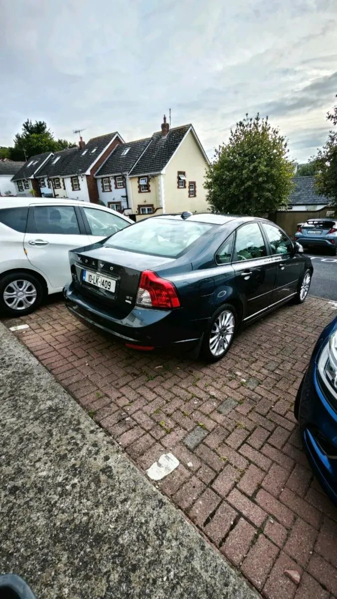 Car - Image 3