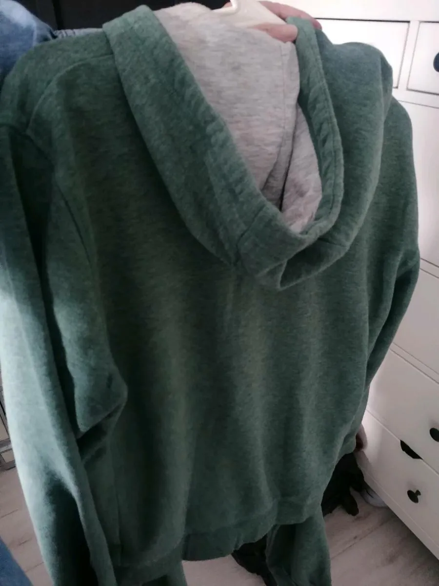Beautiful Adidas Green tracksuit - Image 4