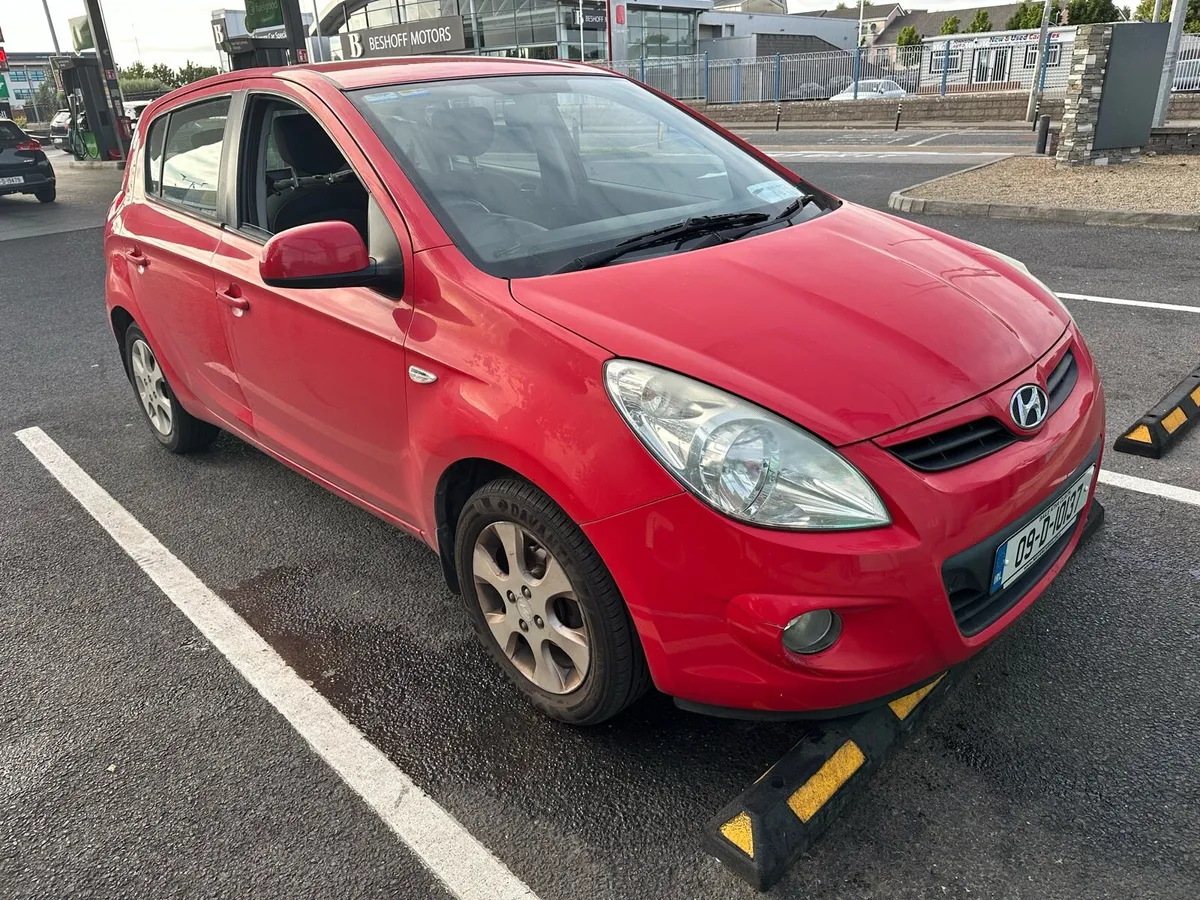 Hyundai i20 NCT and TAX - Image 4