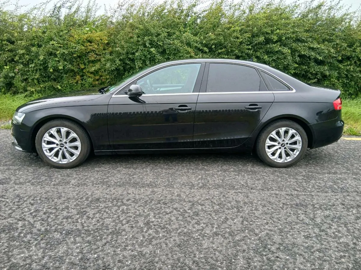 141 AUDI A4 TECHNIK ULTRA - Image 2