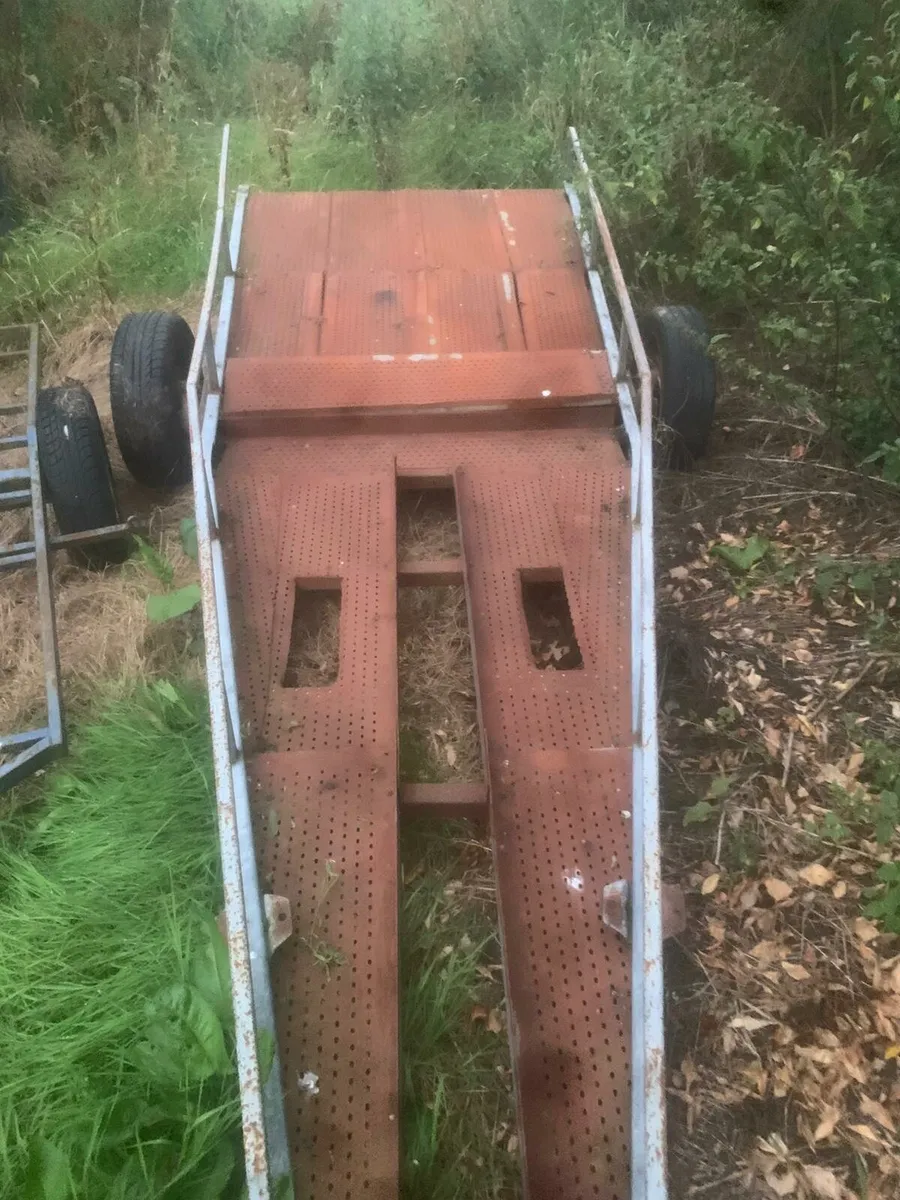 Trailer - Image 2