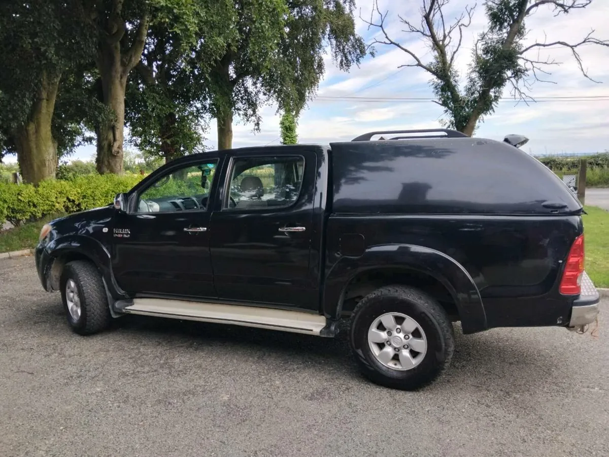 Toyota hilux - Image 2