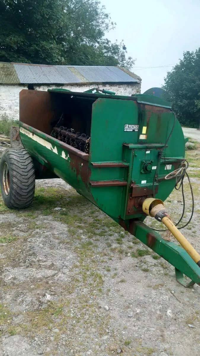 Major muck out 750 dung/ side manure spreader - Image 2