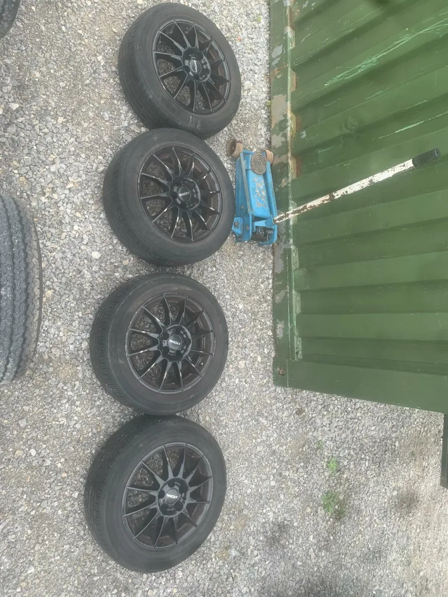 Vw golf Alloys - Image 4
