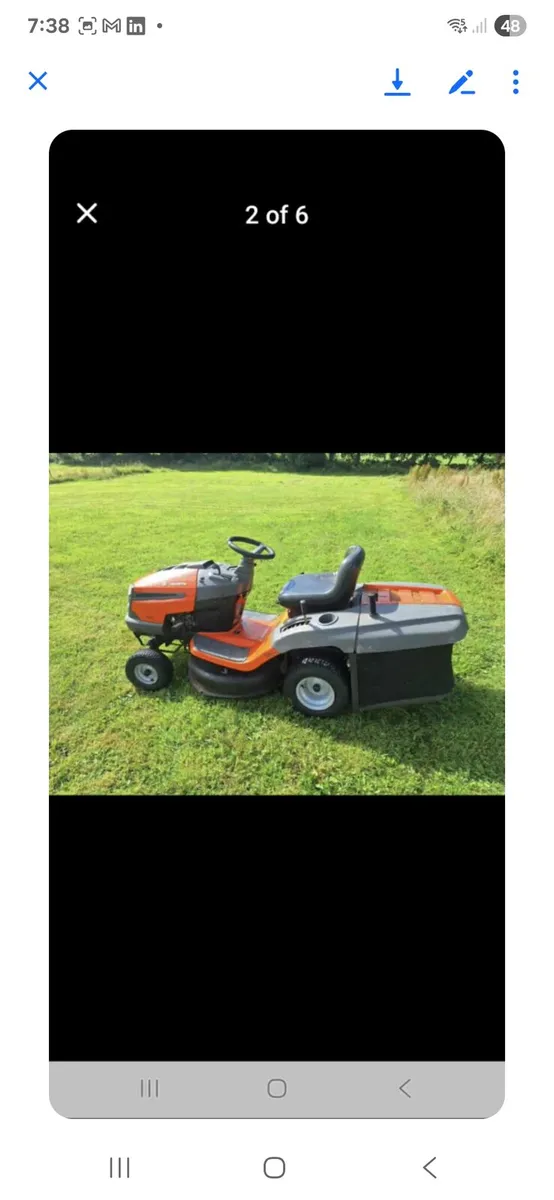 Tractor lawnmower - Image 1