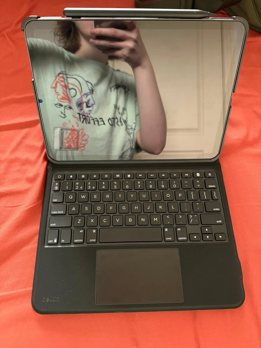 iPad Air 64Gb 5th Generation 2024 edition - Image 4