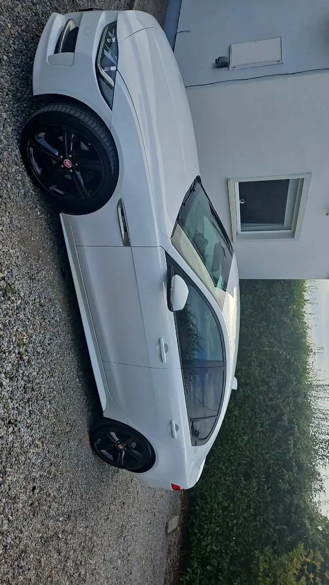 Jaguar XE 2017 - Image 1