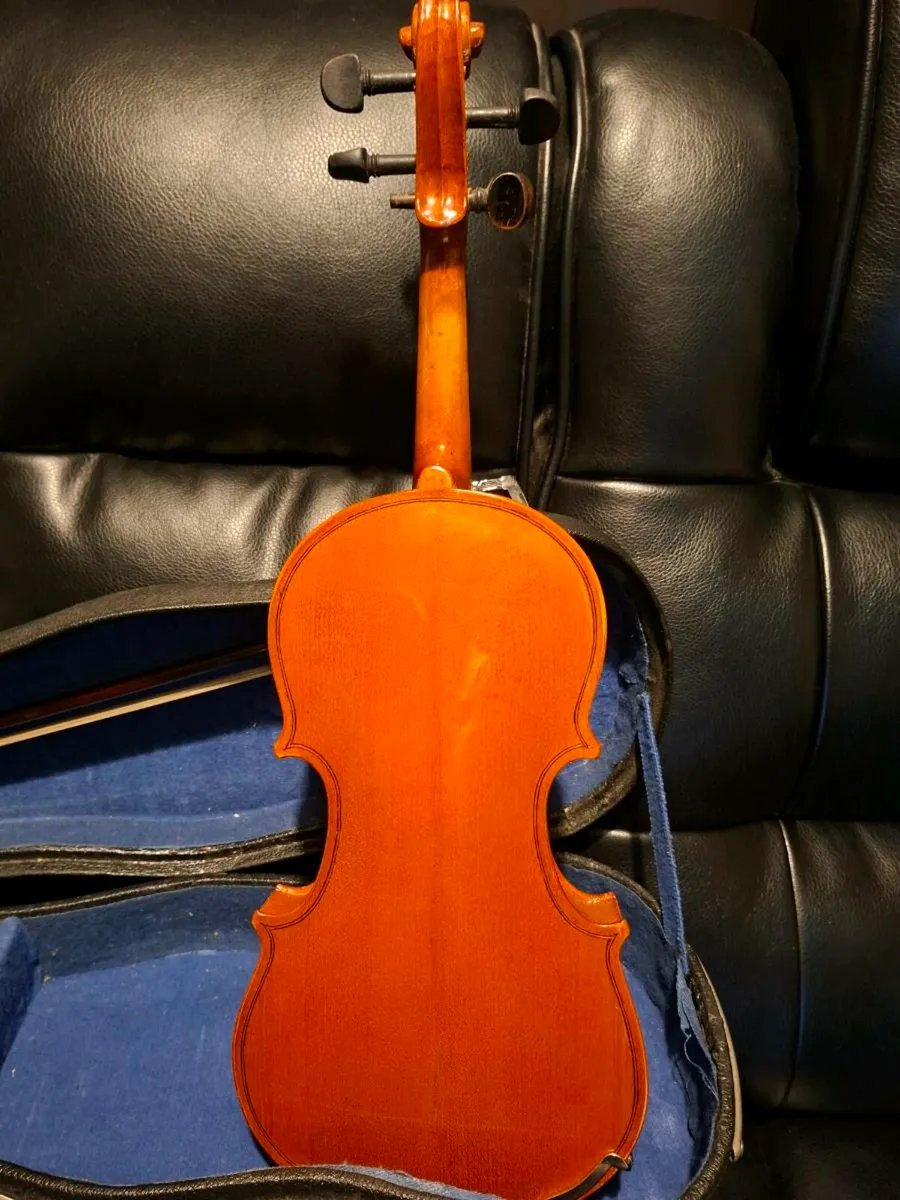 Vintage Skylark Violin with Hardcase & Bow - Image 3