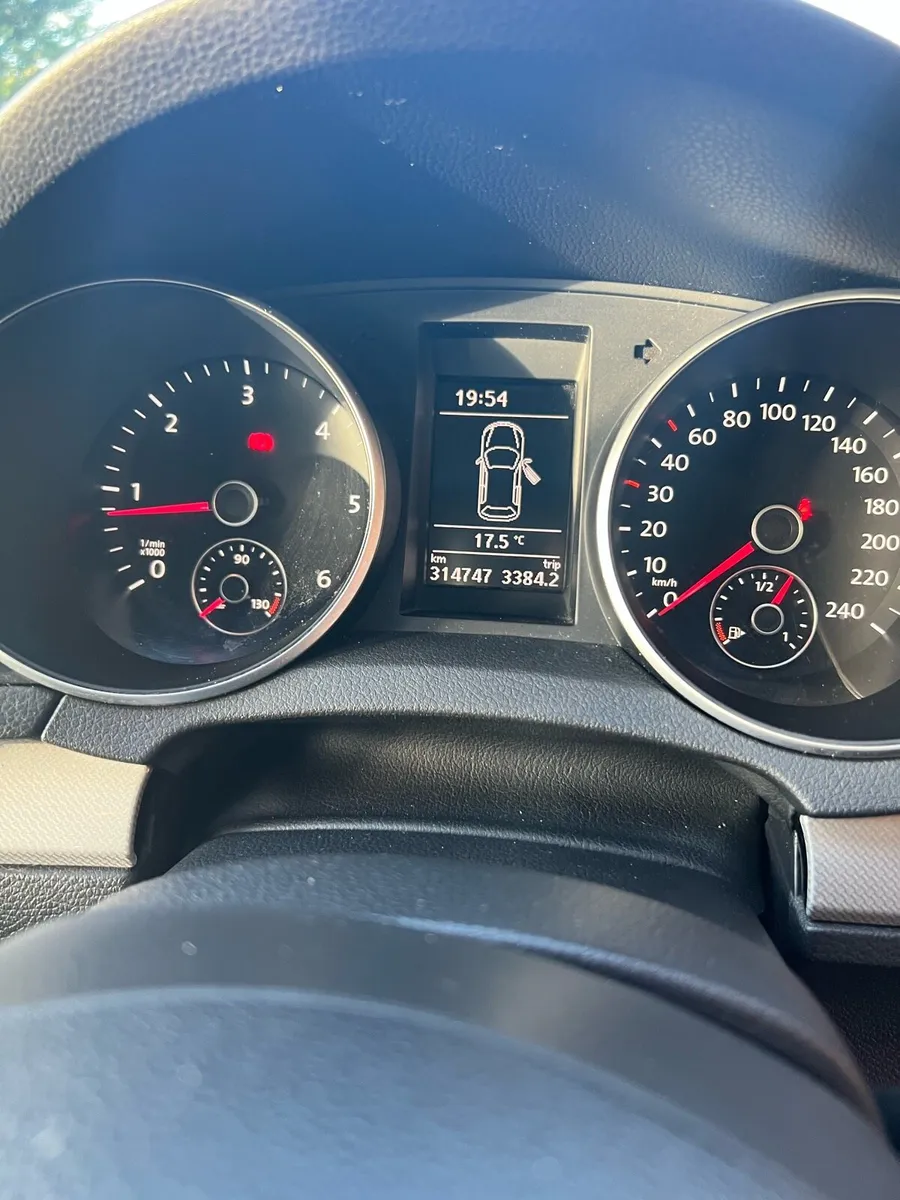VW Golf - Image 3