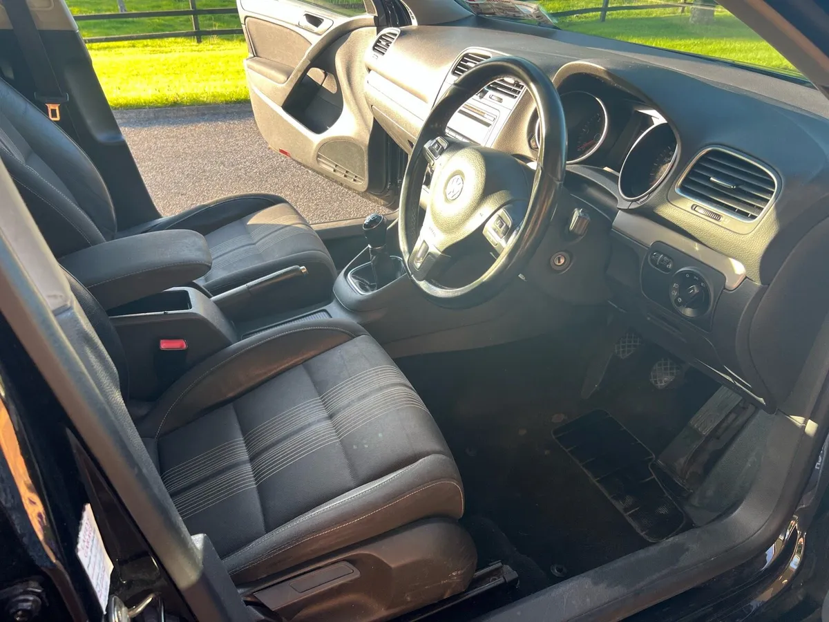 VW Golf - Image 4