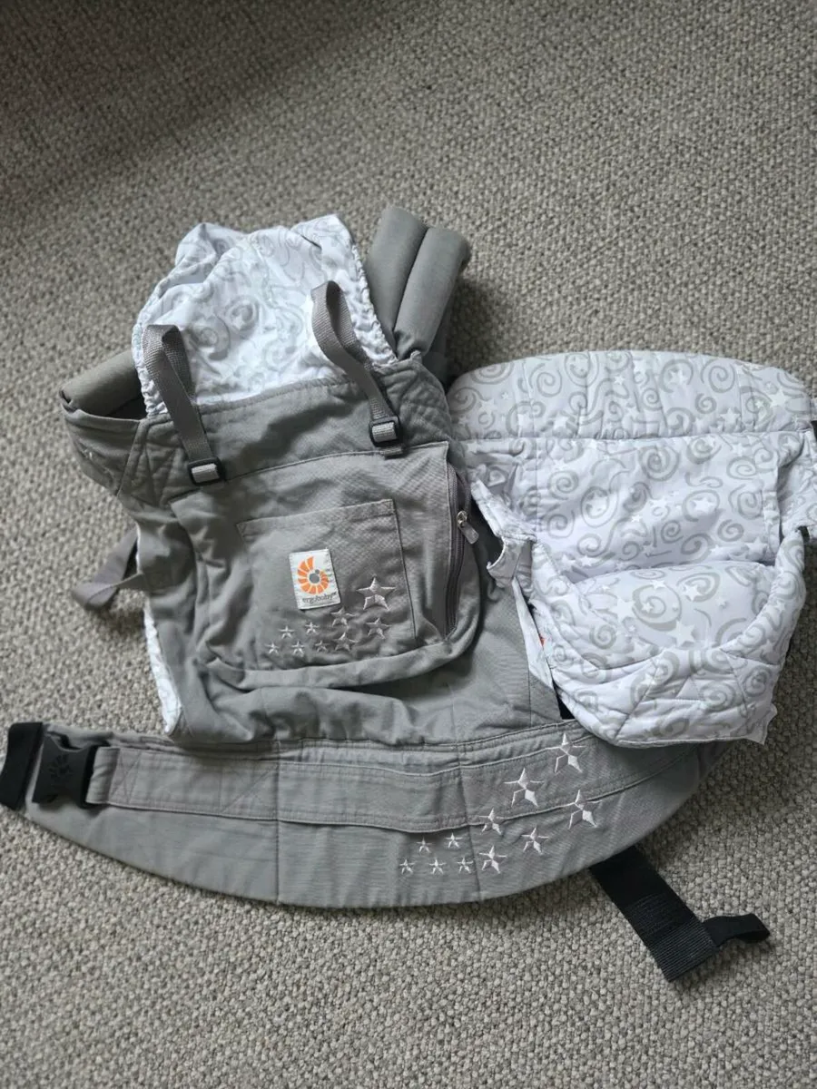 Baby carrier / sling - Image 1